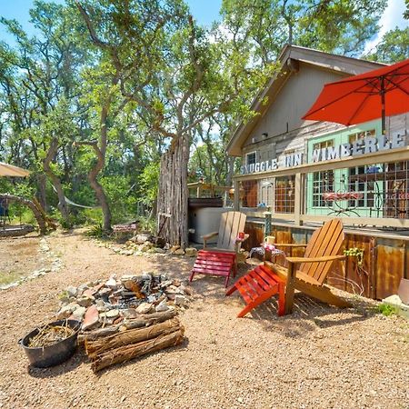 Snuggle Inn Wimberley Cabin With Fire Pit And Deck Exterior photo